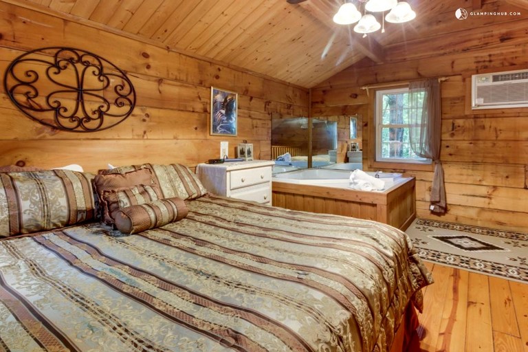 Romantic Log Cabin Getaways Romantic Cabin With Hot Tub ...